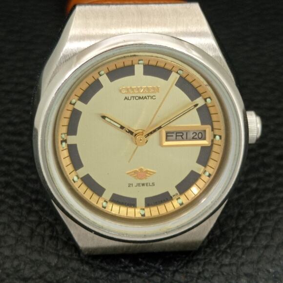 Vintage 1987 Citizen Automatic Womans Silver Watch W/daydate & Gold accents main image 4